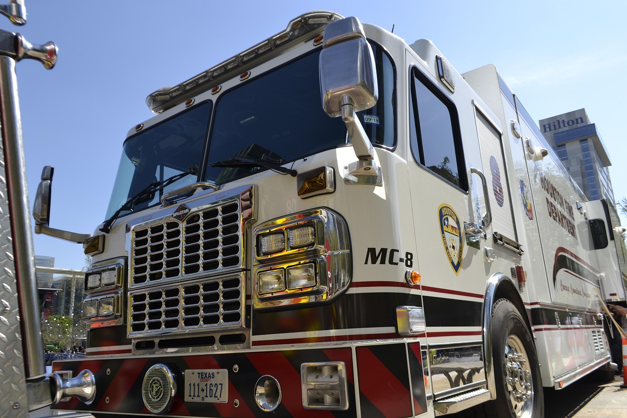 découvrez notre gamme d'équipements de sécurité incendie fiables et conformes aux normes pour protéger efficacement vos locaux et prévenir les risques d'incendie.
