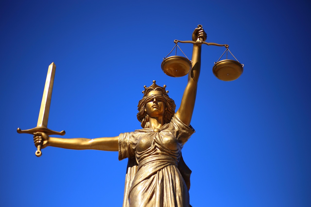 découvrez les différentes structures juridiques pour votre entreprise afin de choisir la meilleure option conforme à vos besoins et obligations légales.