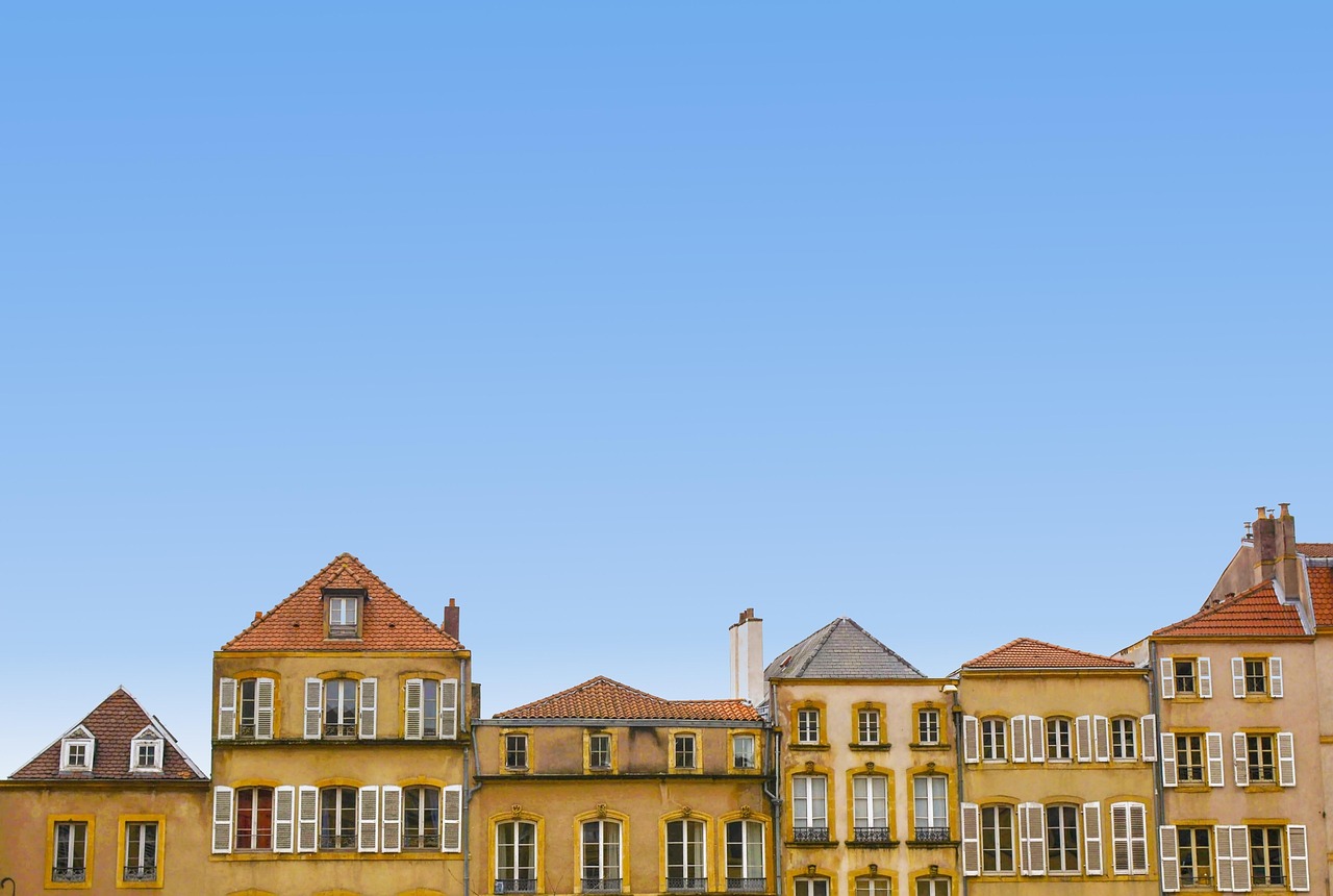 formation d'inspecteur immobilier : développez vos compétences pour évaluer efficacement les biens immobiliers et garantir des inspections professionnelles de qualité.